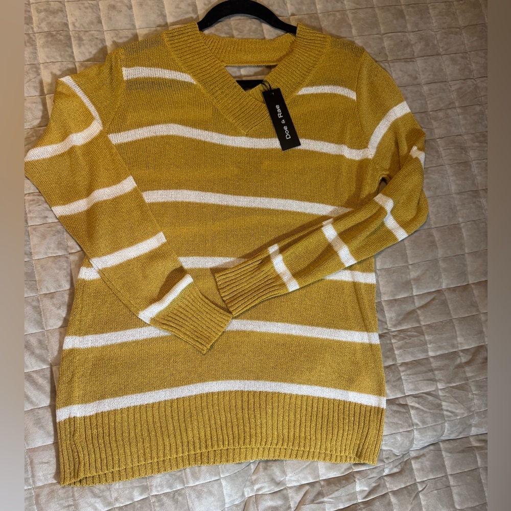 NWT Doe & Rae Mustard and White V-Neck Sweater